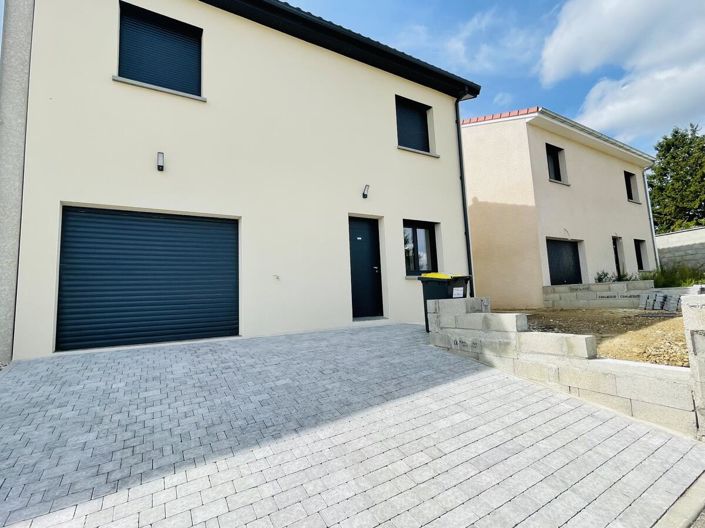 Image No.8-3 Bed House for sale