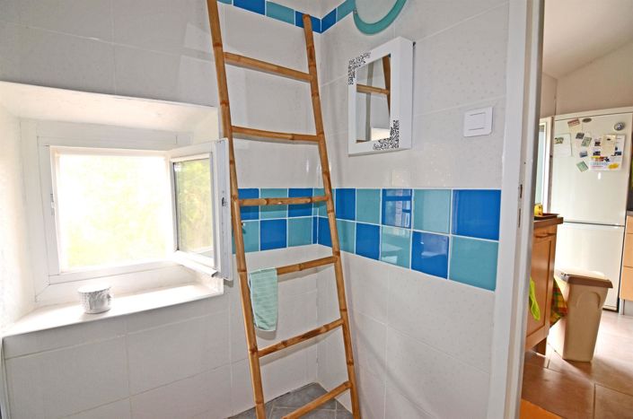 Image No.18-3 Bed House for sale