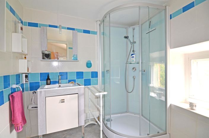 Image No.19-3 Bed House for sale