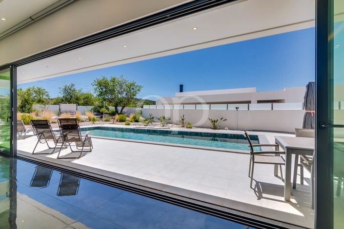 Image No.31-4 Bed House for sale