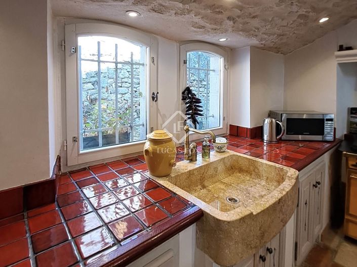 Image No.6-4 Bed House for sale