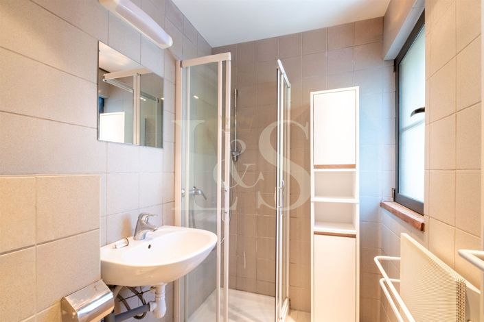 Image No.13-5 Bed House for sale