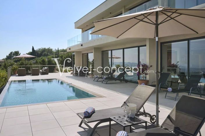 Image No.11-6 Bed House for sale