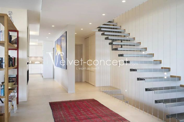 Image No.13-6 Bed House for sale