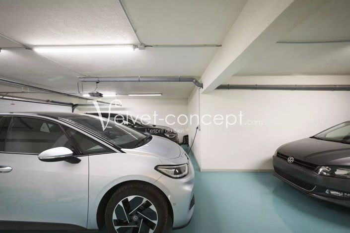 Image No.18-6 Bed House for sale