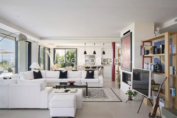 Image No.5-6 Bed House for sale