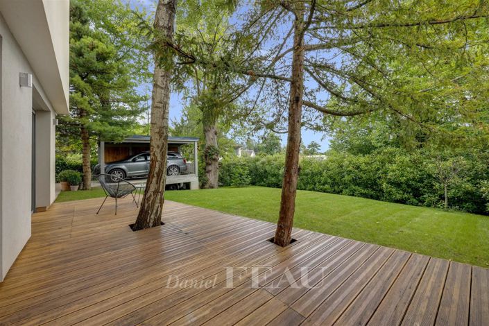 Image No.15-4 Bed House for sale