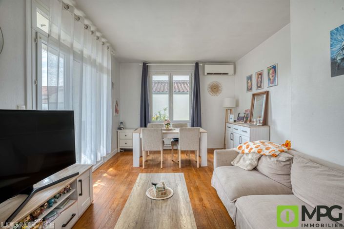 Image No.3-2 Bed House for sale