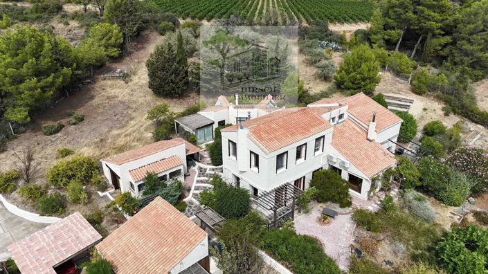 Image No.1-4 Bed House for sale