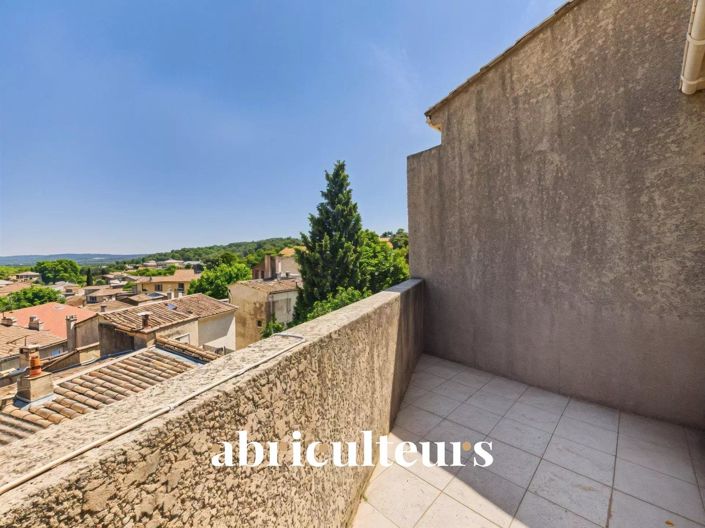 Image No.10-1 Bed Apartment for sale