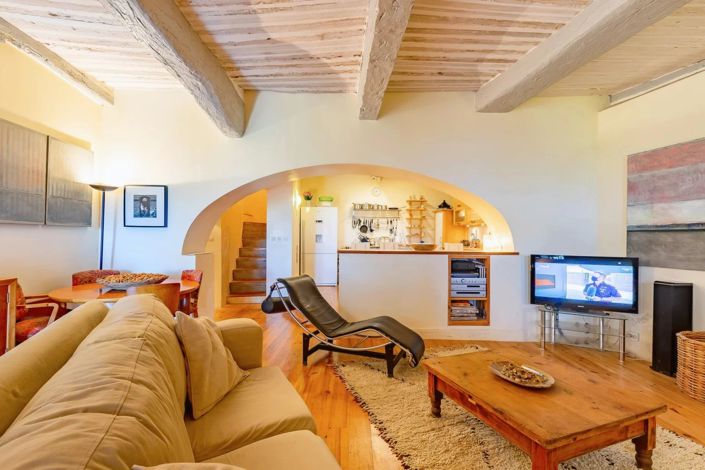 Image No.7-6 Bed House for sale