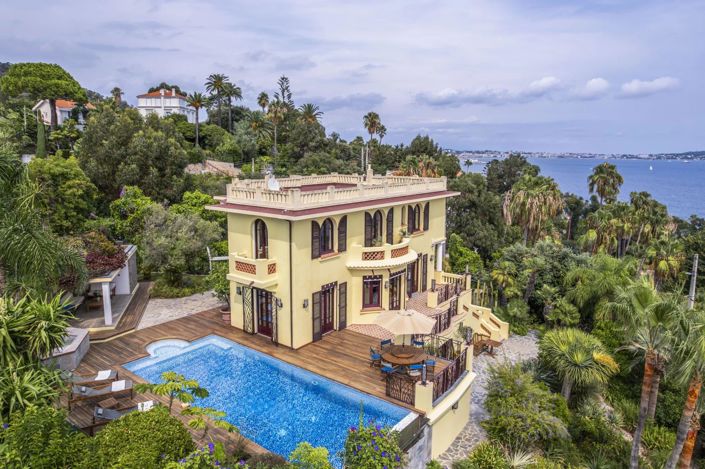 Image No.1-4 Bed House for sale