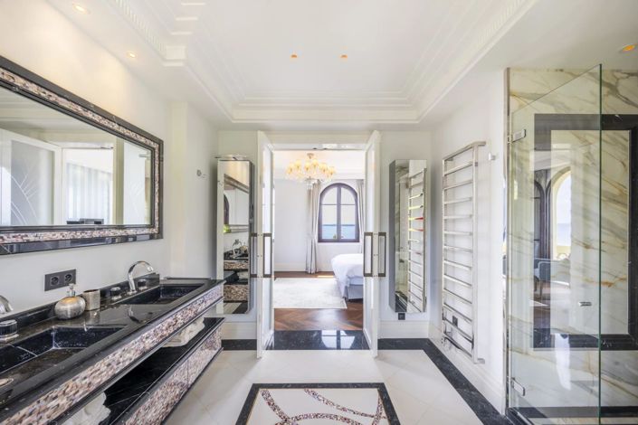 Image No.12-4 Bed House for sale