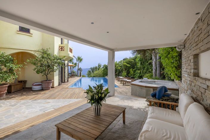 Image No.21-4 Bed House for sale