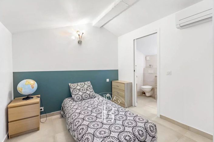 Image No.10-7 Bed House for sale