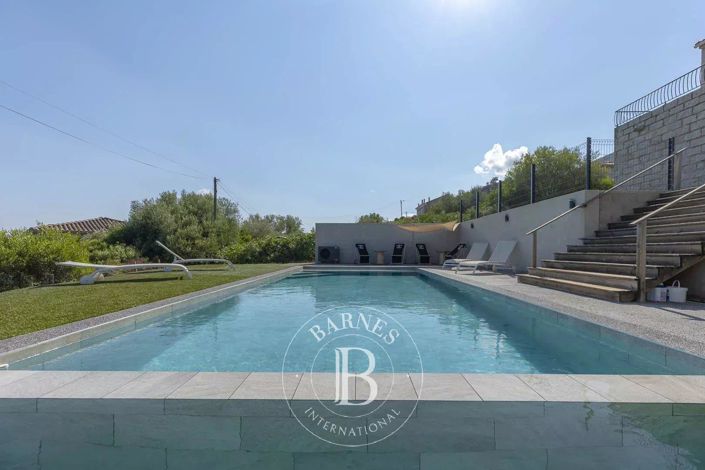 Image No.2-7 Bed House for sale