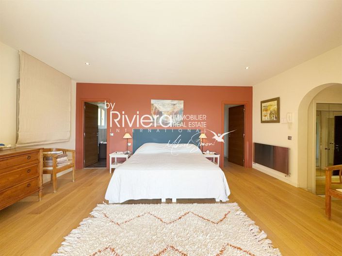 Image No.19-6 Bed House for sale