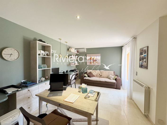 Image No.29-6 Bed House for sale