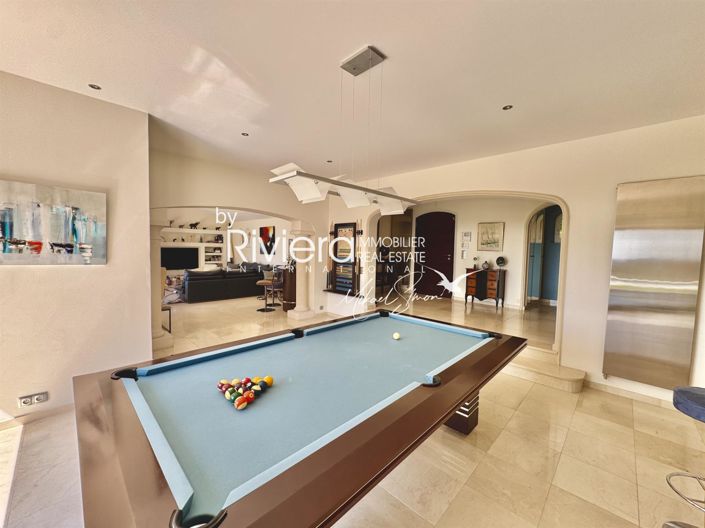 Image No.9-6 Bed House for sale