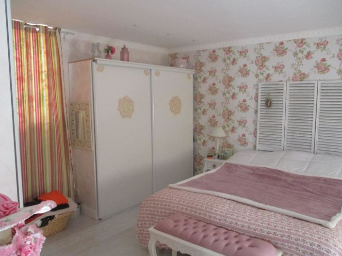 Image No.15-3 Bed House for sale