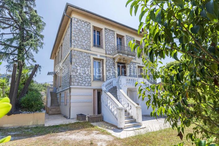 Image No.6-3 Bed Apartment for sale