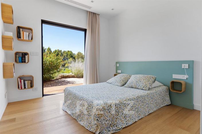 Image No.11-4 Bed House for sale