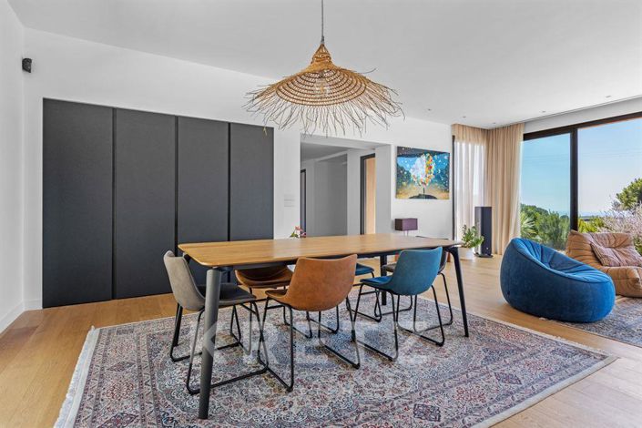 Image No.12-4 Bed House for sale