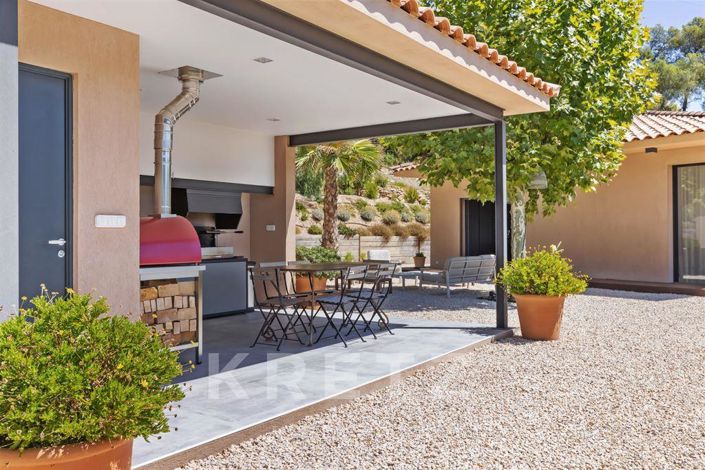 Image No.14-4 Bed House for sale