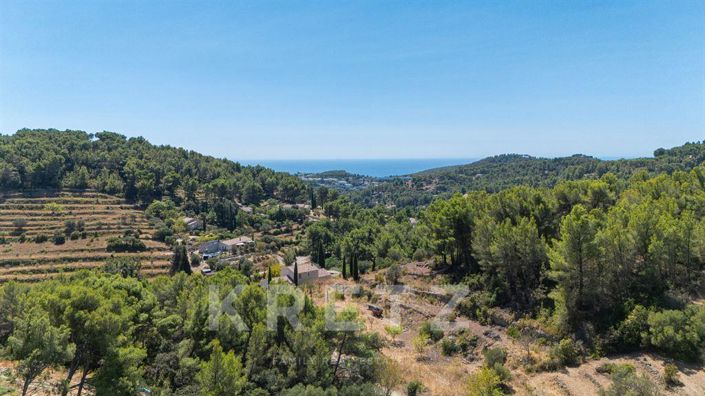 Image No.2-4 Bed House for sale