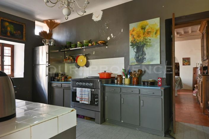 Image No.6-5 Bed House for sale