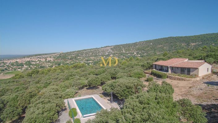 Image No.1-4 Bed House for sale