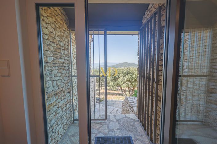 Image No.10-4 Bed House for sale