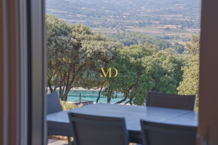 Image No.19-4 Bed House for sale