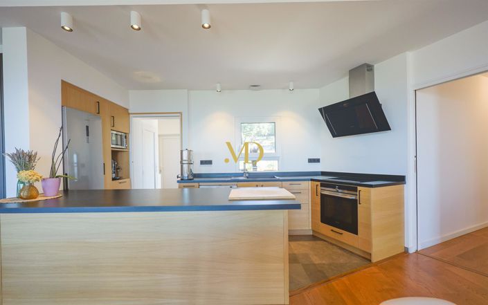 Image No.22-4 Bed House for sale