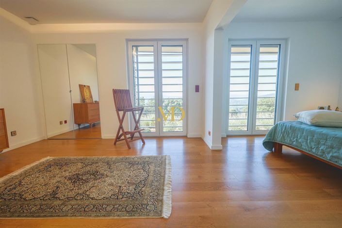 Image No.25-4 Bed House for sale