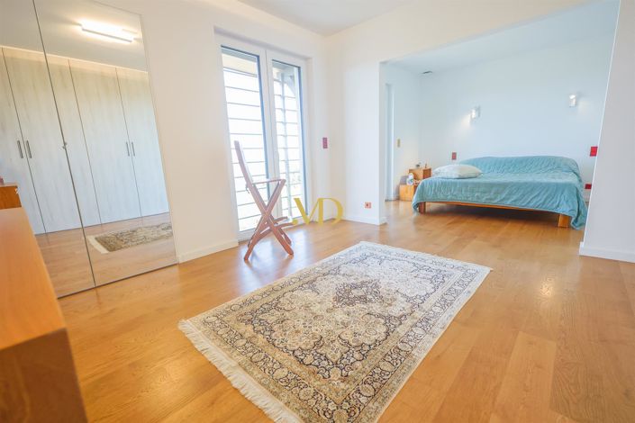 Image No.26-4 Bed House for sale