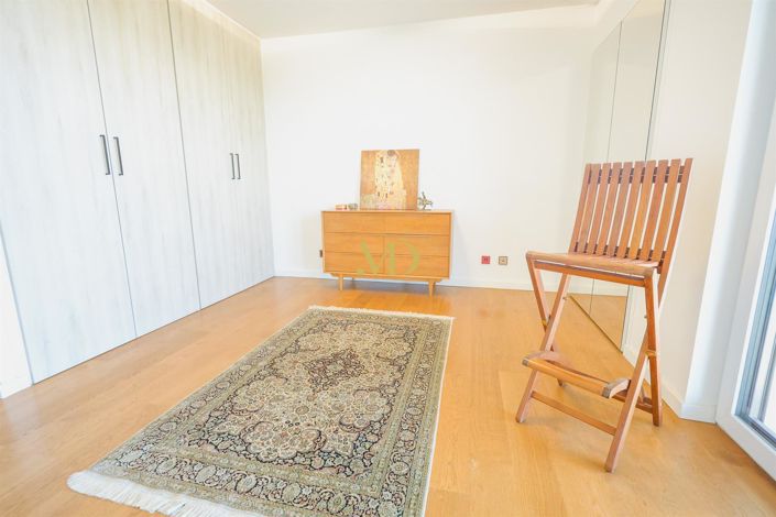 Image No.29-4 Bed House for sale