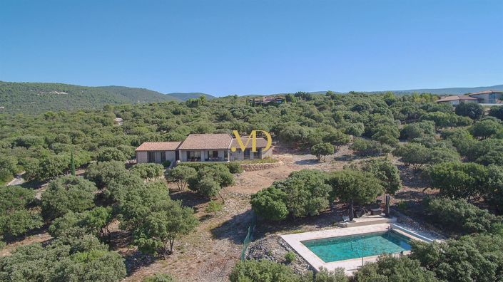 Image No.8-4 Bed House for sale