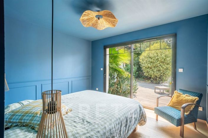 Image No.13-6 Bed House for sale