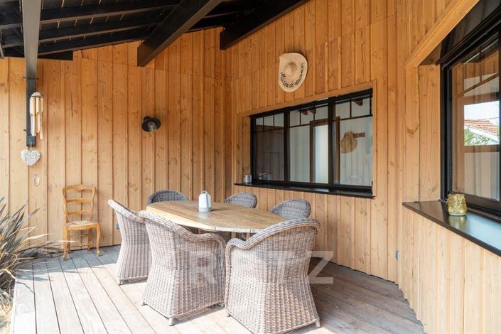 Image No.18-6 Bed House for sale