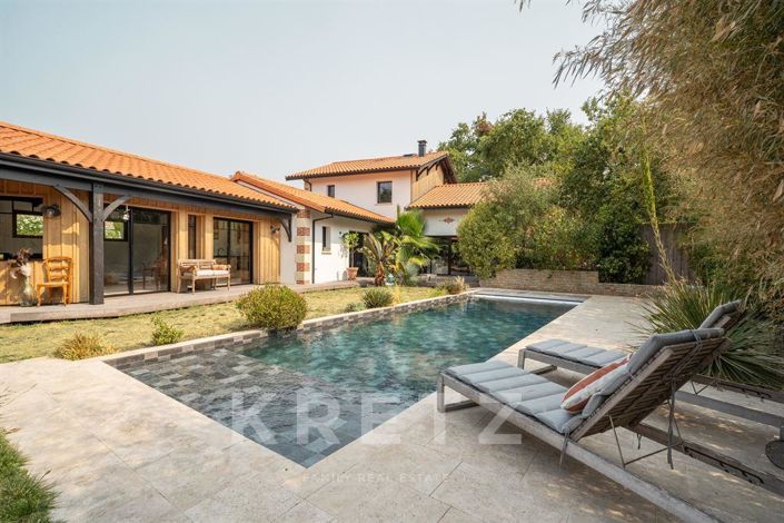 Image No.3-6 Bed House for sale