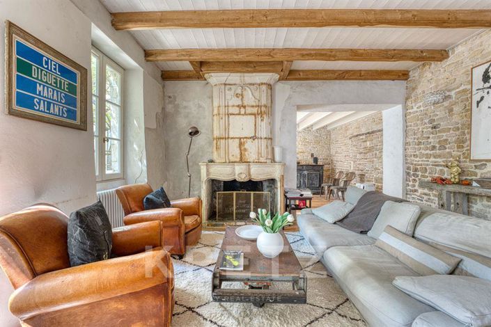 Image No.17-5 Bed House for sale