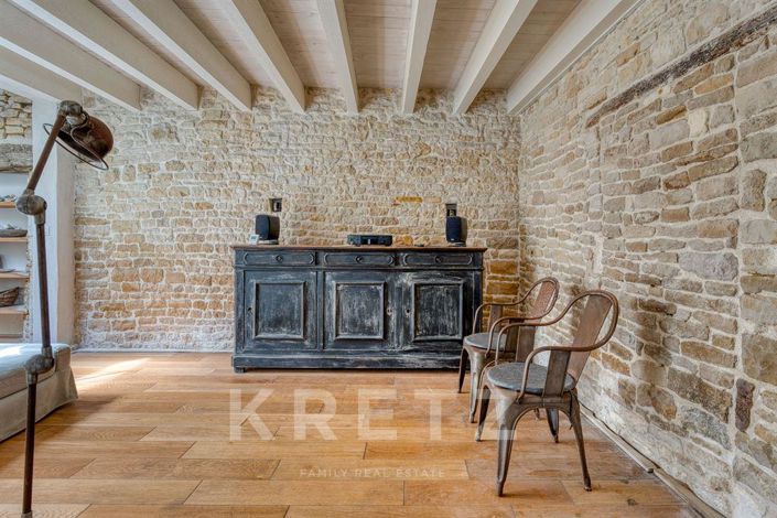 Image No.19-5 Bed House for sale