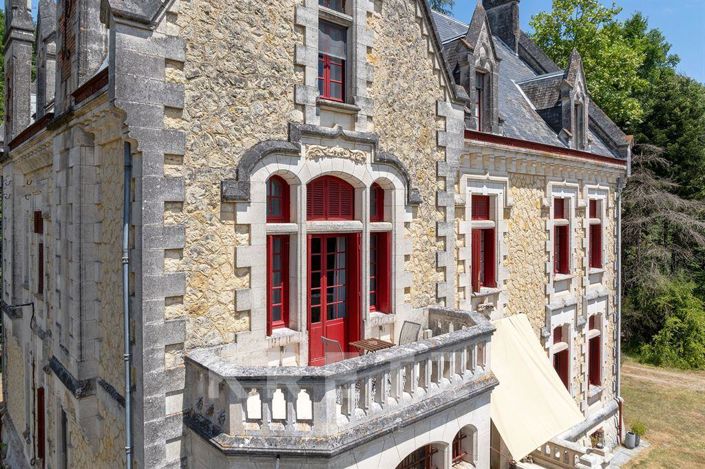 Image No.18-9 Bed Property for sale