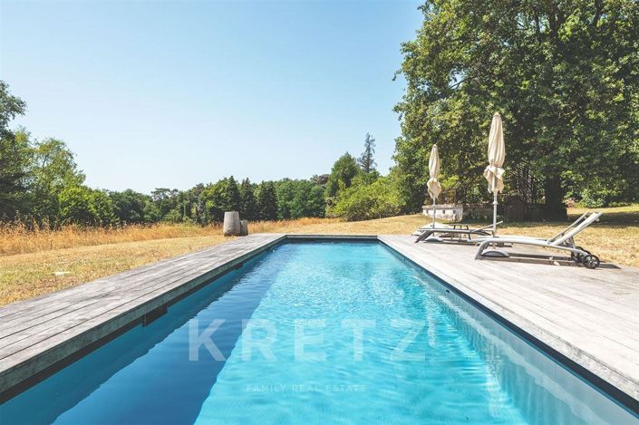 Image No.5-9 Bed Property for sale