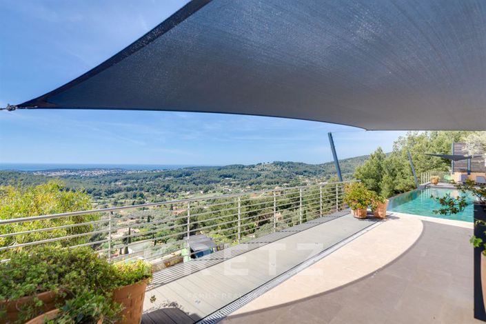 Image No.11-6 Bed Property for sale