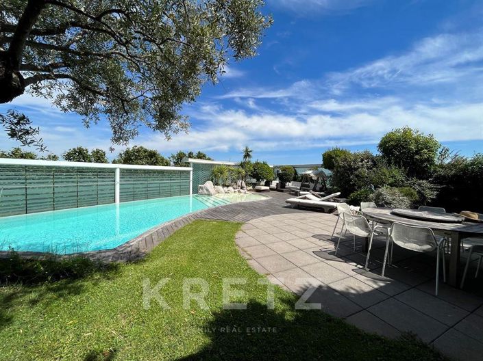 Image No.1-5 Bed Apartment for sale