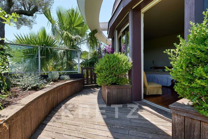 Image No.13-5 Bed Apartment for sale