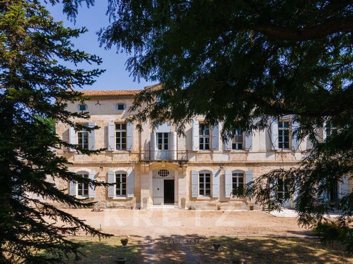 Image No.1-5 Bed Property for sale