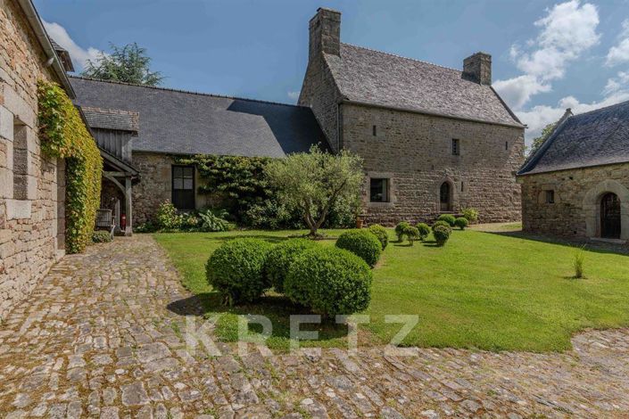 Image No.2-11 Bed Property for sale